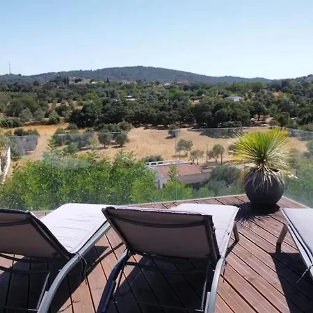 Charming With Terrace In Sao Bras De Alportel, 32 M²