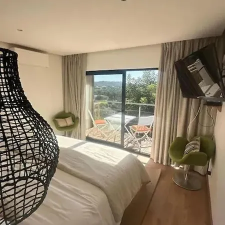 Charming With Terrace In Sao Bras De Alportel, 32 M² Appartement *