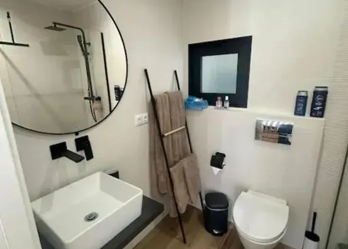 Charming With Terrace In Sao Bras De Alportel, 32 M²