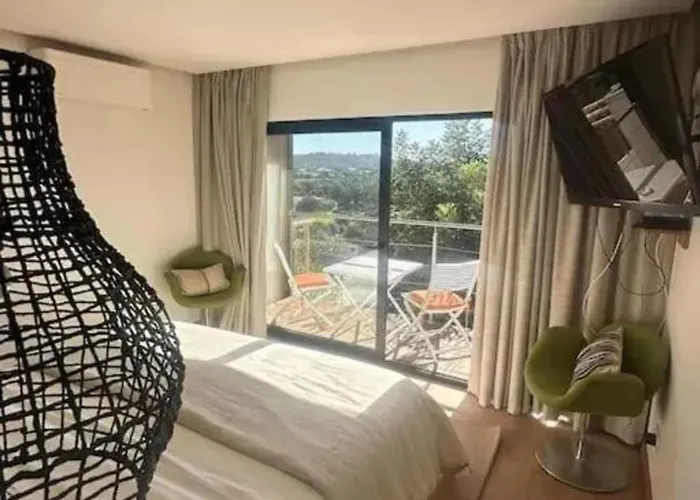 Charming With Terrace In Sao Bras De Alportel, 32 M² アパート *