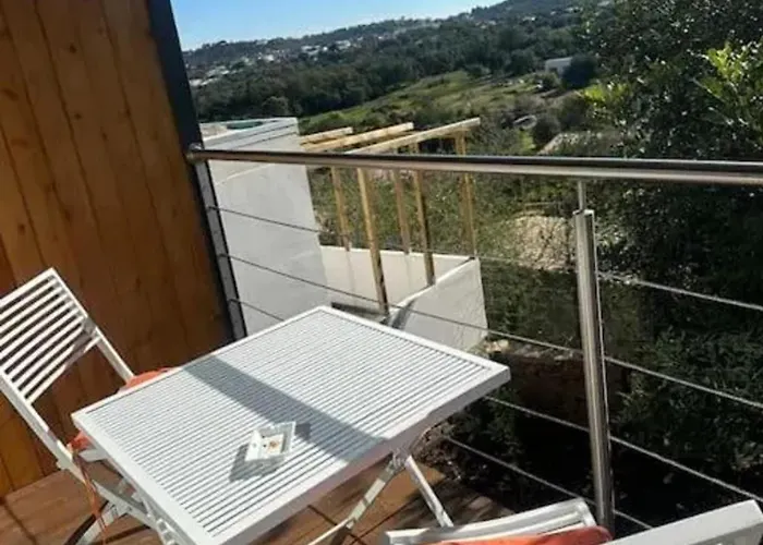 Charming With Terrace In Sao Bras De Alportel, 32 M² Alportel