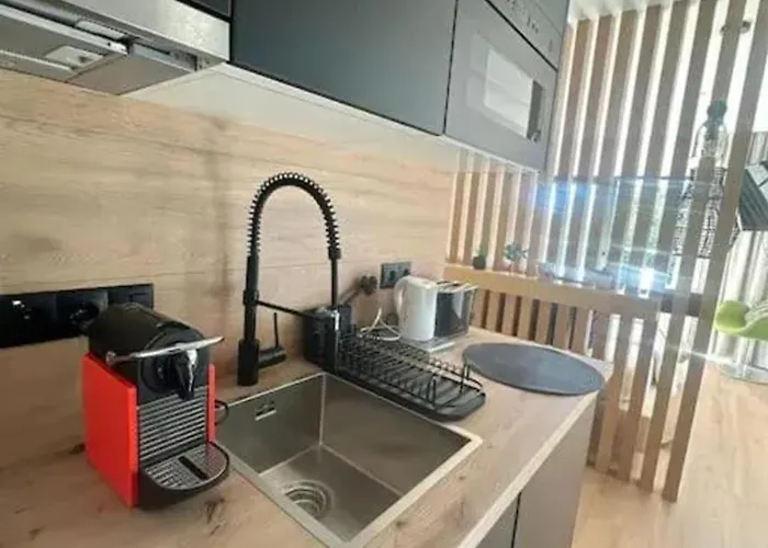 Charming With Terrace In Sao Bras De Alportel, 32 M² Alportel