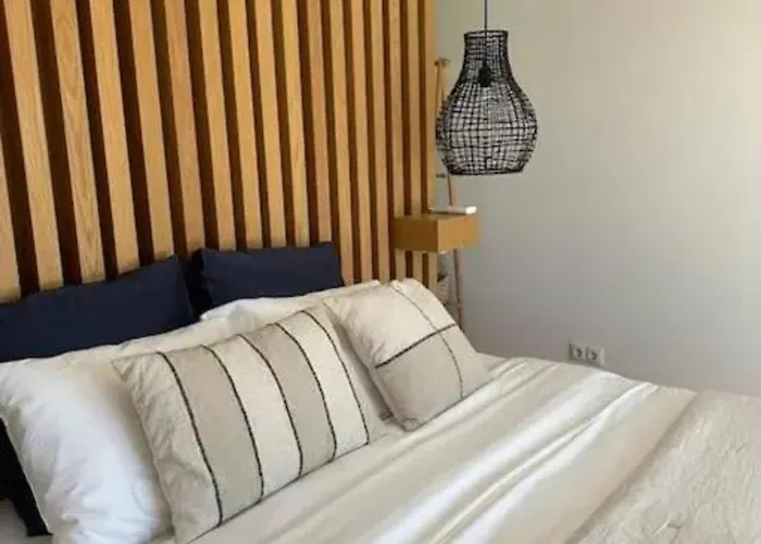 Charming With Terrace In Sao Bras De Alportel, 32 M² アパート