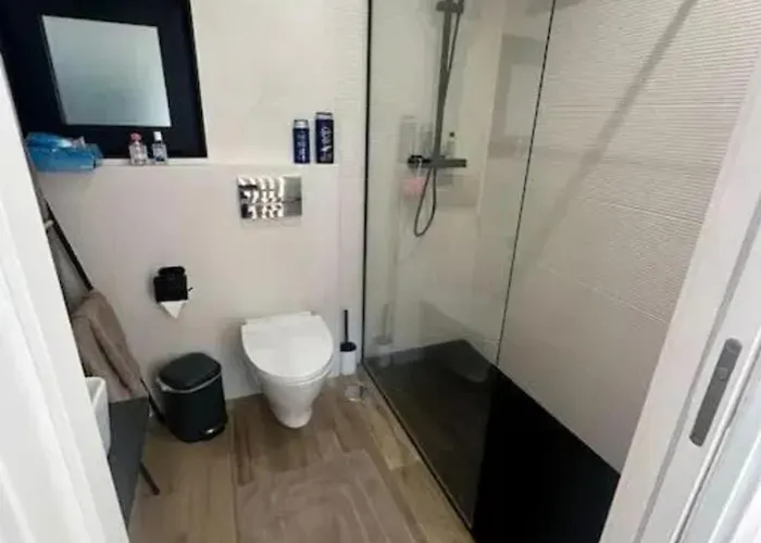 Charming With Terrace In Sao Bras De Alportel, 32 M² アパート *